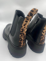 Load image into Gallery viewer, Leopard Ankle Chelsea Boot
