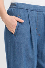 Load image into Gallery viewer, Ichi Denim Trousers
