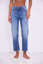 Load image into Gallery viewer, Ichi Raven Straight Leg Cropped Jean
