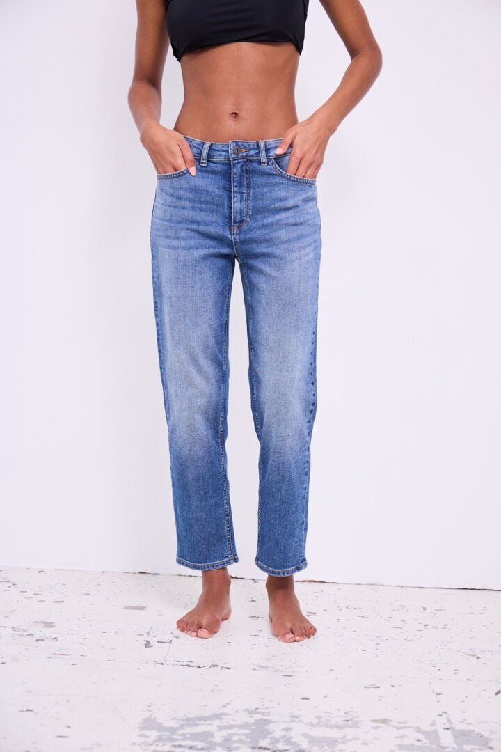 Ichi Raven Straight Leg Cropped Jean